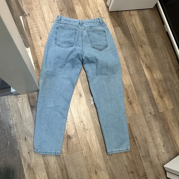 Jeans - Picture 8 of 12